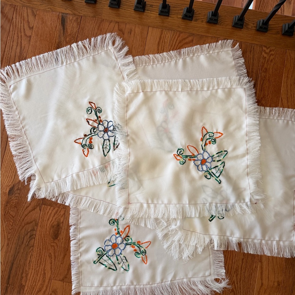 Embroidered Floral Fringe Tablecloth - Picture 5 of 6